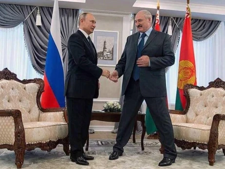 Розвідка: Путін намагається схилити Лукашенка до відкритої війни проти України