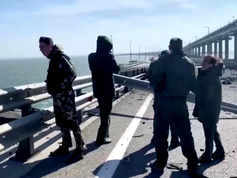 В РФ назвали маршрут грузовика, который якобы подорвал Крымский мост