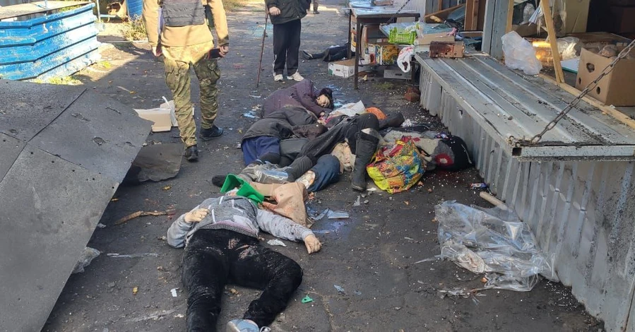 В Авдіївці сім людей загинули через обстріл центрального ринку