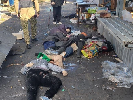 В Авдіївці сім людей загинули через обстріл центрального ринку