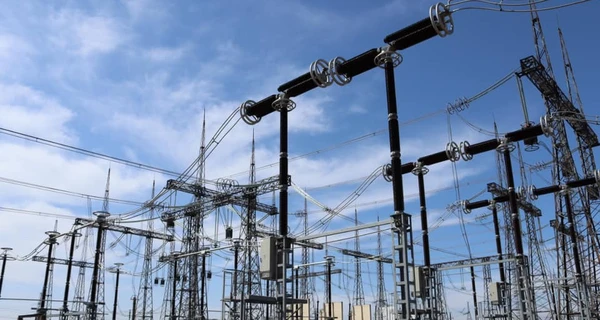 Шмыгаль: Энергосистема работает стабильно, но надо продолжать экономить электричество