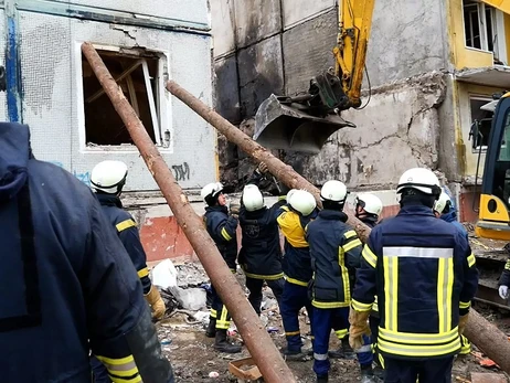 Количество жертв удара по многоэтажке в Запорожье возросло до 15 человек
