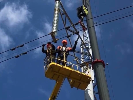 Українців просять максимально економити електроенергію: вечір буде важким