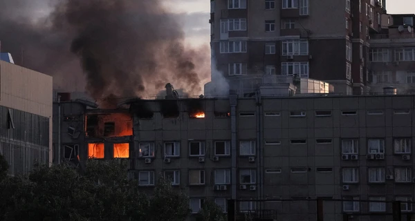 Дрони-камікадзе атакували Київ: стався вибух у житловому будинку, троє загиблих