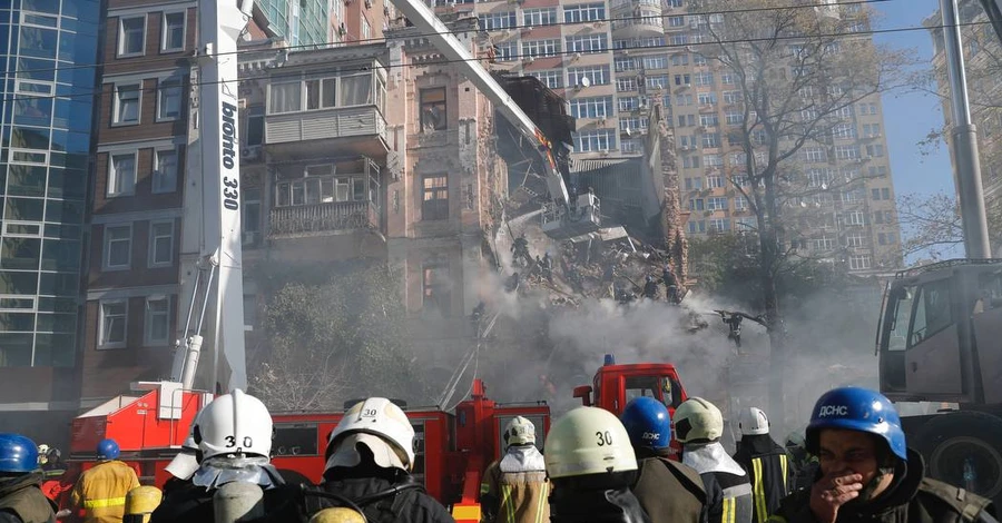 Житловий будинок у Києві після удару дрону відновленню не підлягає
