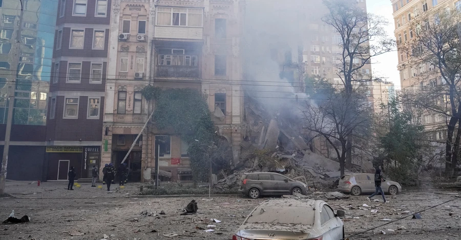 Из-под завалов дома в Киеве достали тело пятой жертвы – пожилой женщины