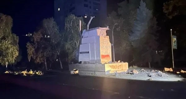 У Миколаєві невідомі підірвали пам'ятник 