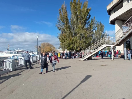 Окупанти закрили в'їзд на правобережну частину Херсонщини у рамках “евакуації”
