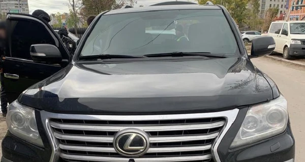 У Києві троє чоловіків застрелили військовослужбовця через конфлікт на дорозі