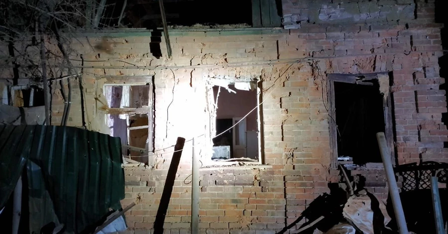 Военные РФ обстреляли Никополь из РЗСО, пострадали три человека