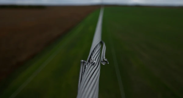 Половина Хмельницького залишилася без світла, відключення також будуть у Києві та Львові