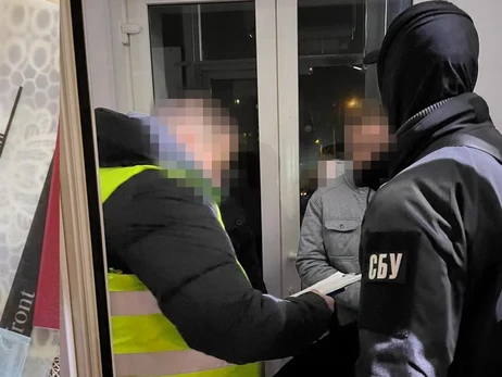 В Киеве депутат и глава отделения банка переправляли за границу уклонистов