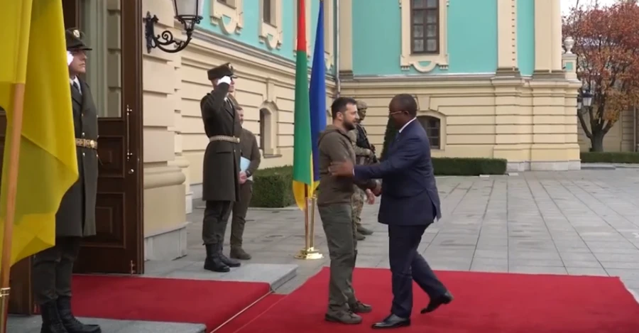 В Україну вперше з початку війни приїхав президент африканської країни
