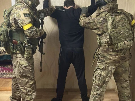 Затримали російського агента, який шпигунів за позиціями HIMARS та М777