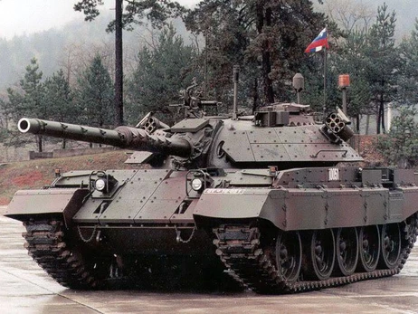 Словенія передала Україні 28 танків М-55S