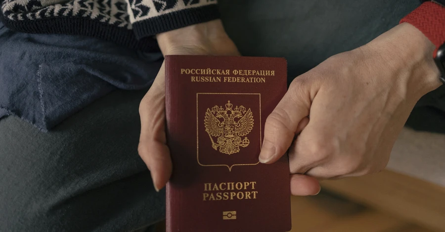 Кабмін заборонив видачу громадянам РФ дозвілу на проживання в Україні під час війни