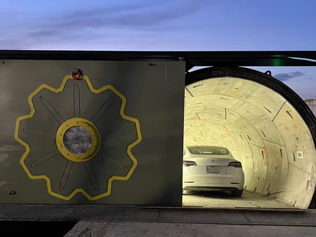  Компания Маска начала испытания скоростной транспортной системы Hyperloop