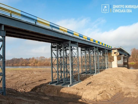 На Сумщине восстановили 400-метровый мост через Десну, взорванный ВСУ