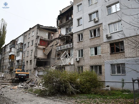 Жертвами російського удару по багатоповерхівці у Миколаєві стали 9 людей