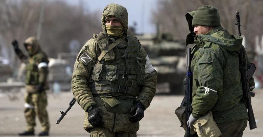 Российские оккупанты начали эвакуировать коллаборантов из Новой Каховки