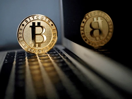 Bitcoin обвалился почти на 20 процентов: что дальше