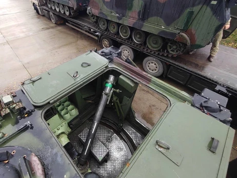 Литва передала Украине новую партию бронетранспортеров М113 с минометами  