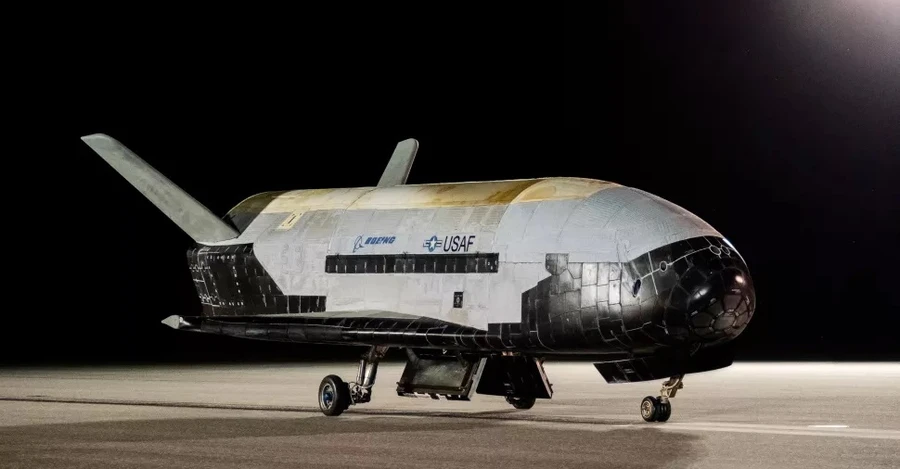 На Землю вернулся американский космический дрон после 908 дней полета