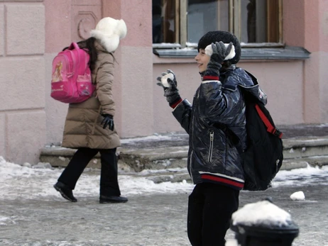Зимові канікули в Києві триватимуть місяць - школи будуть пунктами обігріву