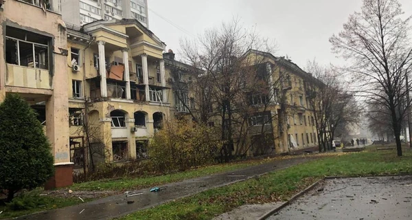 Зеленський показав відео ракетного удару по Дніпру, в якому постраждало 14 людей 