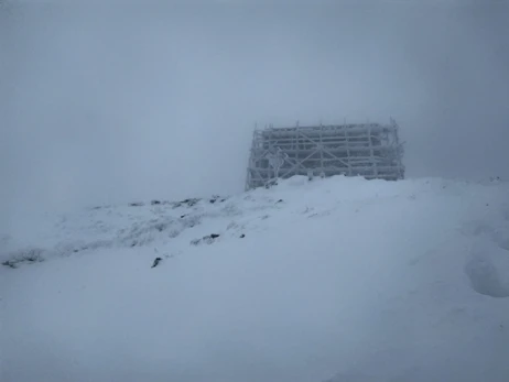 В Карпатах на склонах выпало около метра снега