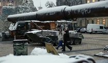 Російська техніка та танки на Михайлівській площі