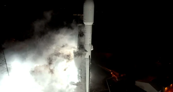 SpaceX запустила на орбіту ракету із європейським супутником зв'язку