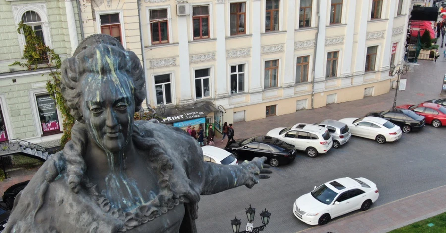Одеська міськрада схвалила знесення пам'ятника Катерині, але це ще не кінець епопеї