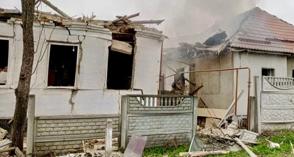 Війська РФ вдарили по Дніпру: у місті пожежа, постраждали 6 людей