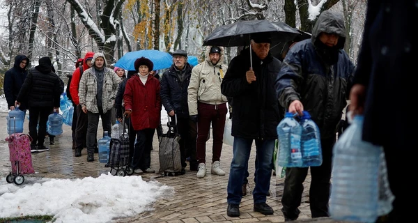 Украинцев предупредили об угрозе новой массированной атаки: призвали запастись едой и водой