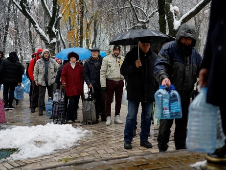 Украинцев предупредили об угрозе новой массированной атаки: призвали запастись едой и водой