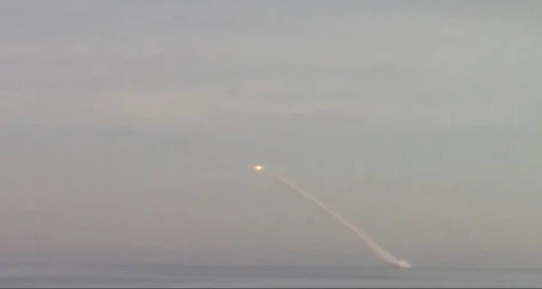 В Черном море появился российский ракетоноситель с ракетами типа «Калибр» на борту
