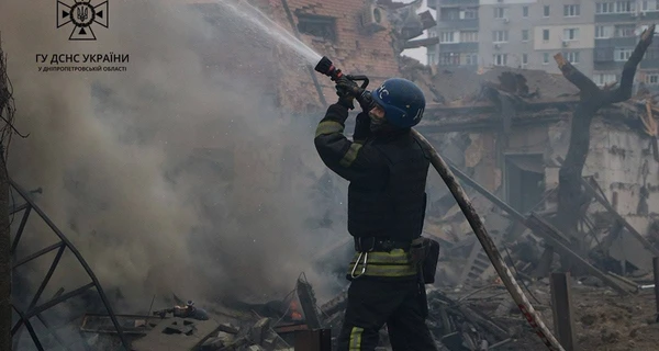 Війська РФ завдали ракетних ударів по Дніпру - влучили у підприємство