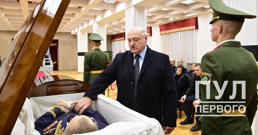 Лукашенко прибув на прощання із главою МЗС Білорусі Макеєм