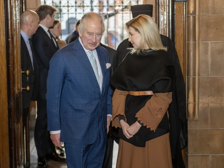 Елена Зеленская встретилась с королем Чарльзом III в платье Lake Studio