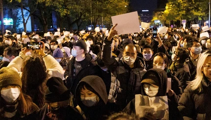 Китай протестує через жорсткі обмеження COVID