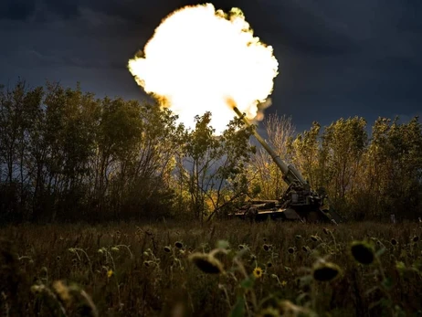 Російські обстріли: Пожежа в Запоріжжі та масований обстріл Нікополя 