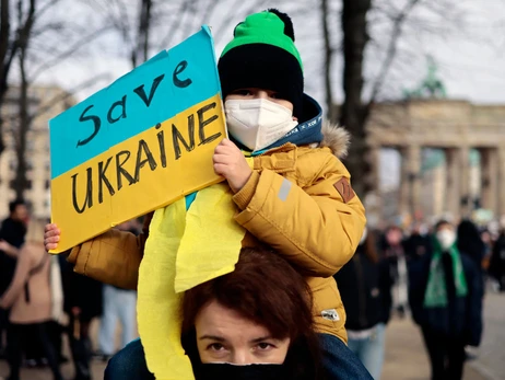 Кінець коронавірусу, холодна війна та поразка України: що прогнозували на 2022 рік