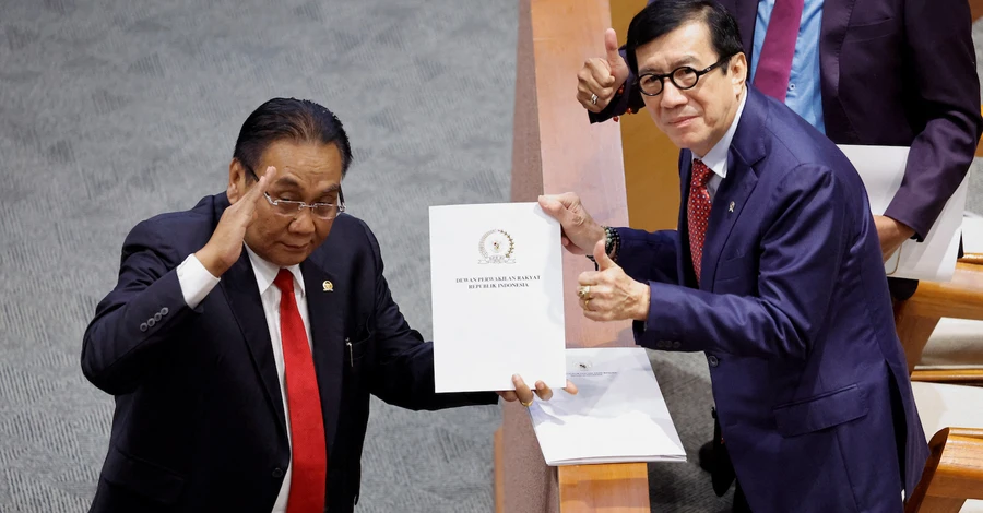 Індонезія прийняла новий кримінальний кодекс, який заборяняє секс поза шлюбом