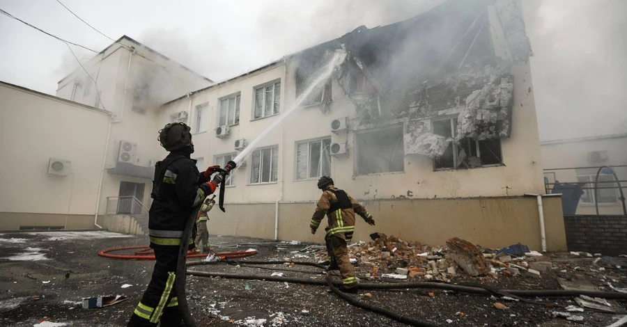 Російські війська обстріляли житлові будинки Херсонщини: двоє загиблих