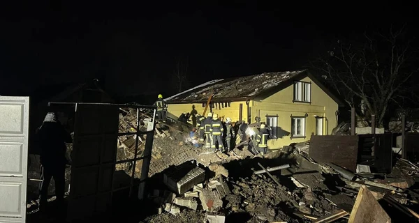 У Харкові пролунали вибухи - росіяни вдарили по житловому будинку