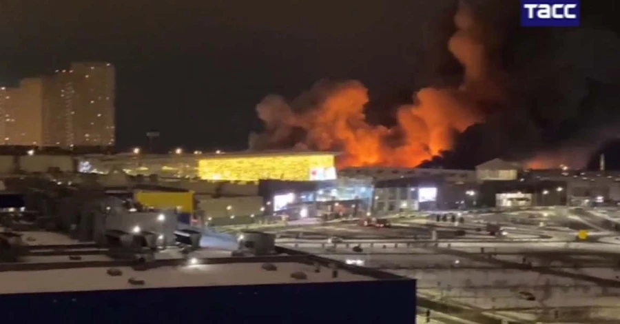 В московском ТЦ «МегаХимки» произошел пожар и прогремели сильные взрывы 