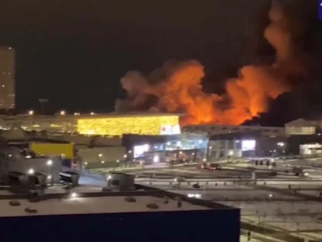 У московському ТЦ «МегаХімки» сталася пожежа та пролунали сильні вибухи