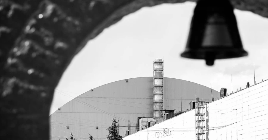 Зеленский и ГСЧС почтили память ликвидаторов аварии на Чернобыльской АЭС