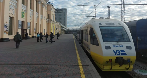 У чотирьох областях знеструмлено ділянки залізниці